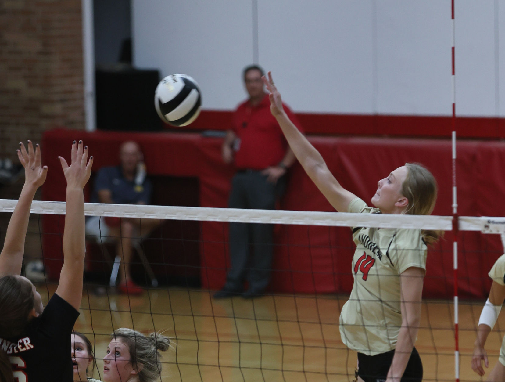 Volleyball - Muster at Andrean